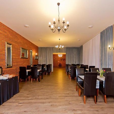 Hotel Stary Mlyn Świdnica Exterior foto