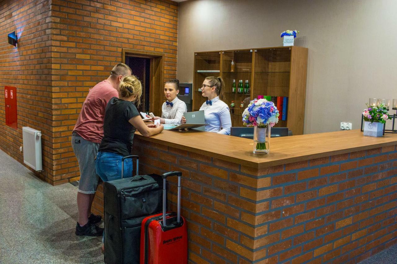 Hotel Stary Mlyn Świdnica Exterior foto