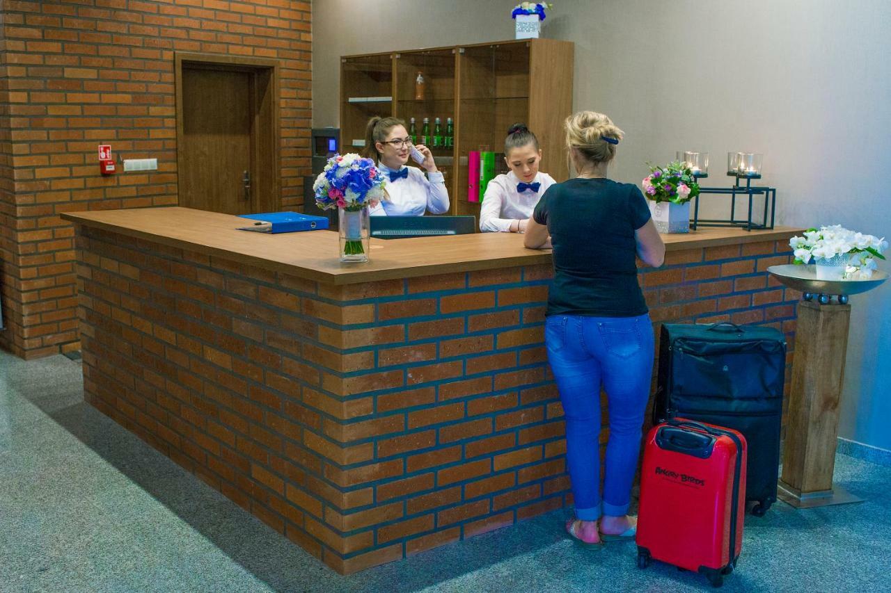 Hotel Stary Mlyn Świdnica Exterior foto
