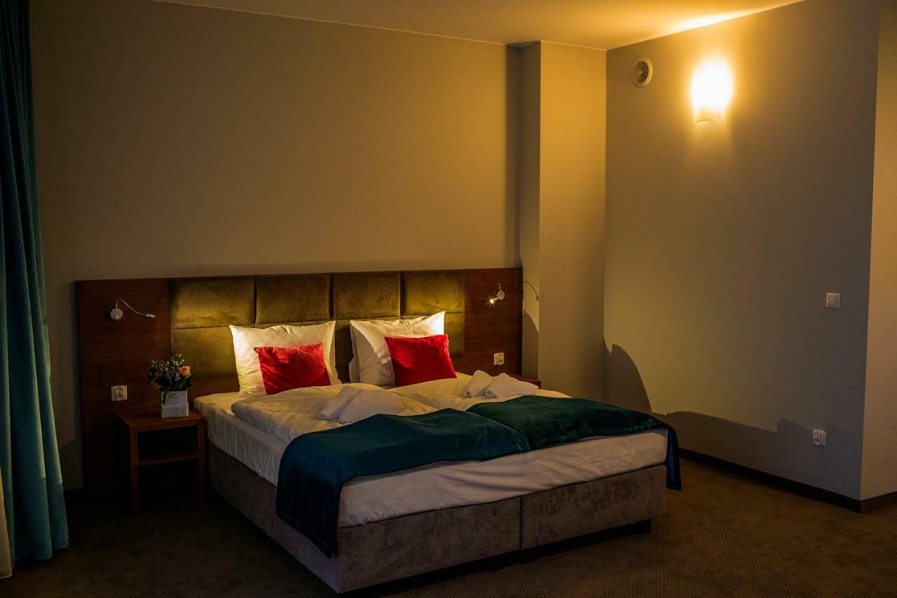 Hotel Stary Mlyn Świdnica Exterior foto